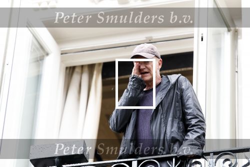 Amsterdam 5 juni 2025
Zanger Sting komt met een boot aan bij Carre om musical THE LAST SHIP te promoten . Het was ongelofelijk slecht weer maar desondanks stonden er toch honderden fans op hem te wachten .