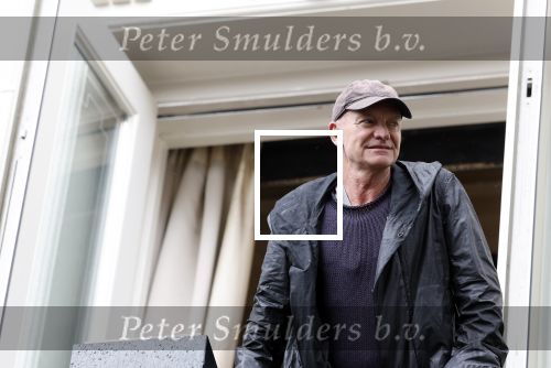 Amsterdam 5 juni 2025
Zanger Sting komt met een boot aan bij Carre om musical THE LAST SHIP te promoten . Het was ongelofelijk slecht weer maar desondanks stonden er toch honderden fans op hem te wachten .