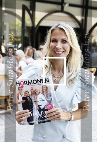 Naarden 18 juni 2025
Presentatie tijdschrift Vivian Reijs ( Hormonen ) bij het Arsenaal .