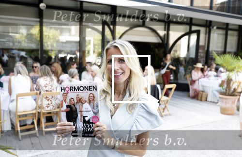 Naarden 18 juni 2025
Presentatie tijdschrift Vivian Reijs ( Hormonen ) bij het Arsenaal .