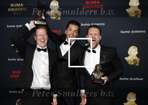 Amsterdam 2 juni 2025
Uitreiking Buma prijzen in de schouwburg van Amsterdam. Yves Berendse kwam met zijn schrijversteam vriendin en ouders