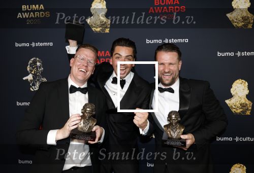 Amsterdam 2 juni 2025
Uitreiking Buma prijzen in de schouwburg van Amsterdam. Yves Berendse kwam met zijn schrijversteam vriendin en ouders