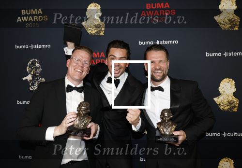 Amsterdam 2 juni 2025
Uitreiking Buma prijzen in de schouwburg van Amsterdam. Yves Berendse kwam met zijn schrijversteam vriendin en ouders