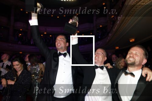 Amsterdam 2 juni 2025
Uitreiking Buma prijzen in de schouwburg van Amsterdam. Yves Berendse kwam met zijn schrijversteam vriendin en ouders