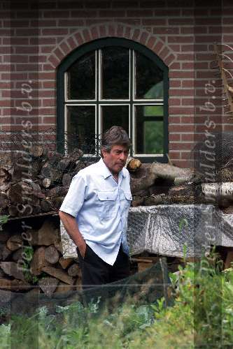Tubbergen 30 juni 1999
Gert Timmerman in, bij en rondom zijn huis