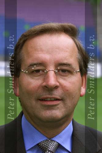 Arnhem 06 Juli 1999
Ploeg-voorstelling Vitesse seizoen 1999/2000
Karel Aalbers (voorzitter)