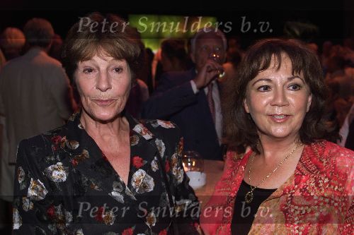 Hulversum, 27 juni 1999
Afscheid van Willem Duys van de AVRO
Mies Bouwman met Therese Steinmetz


PETER SMULDERS BV