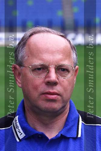 Arnhem 06 Juli 1999
Ploeg-voorstelling Vitesse seizoen 1999/2000
Peter v Beek (clubarts)