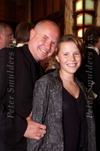 Amsterdam, 22 juni 1999
Premiere film NOTTING HILL
In Tuschinski theater
Man van Rene Soutendijk met hun dochter
