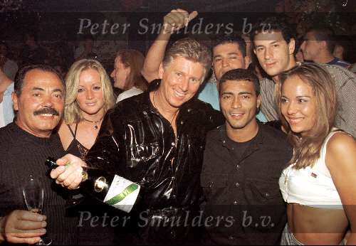 1999 Romario bij discotheek \