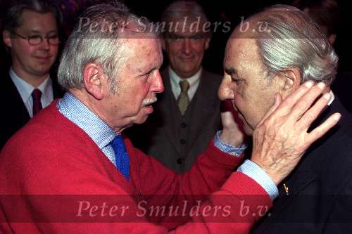 Hulversum, 27 juni 1999
Afscheid van Willem Duys van de AVRO hier met Toon Hermans