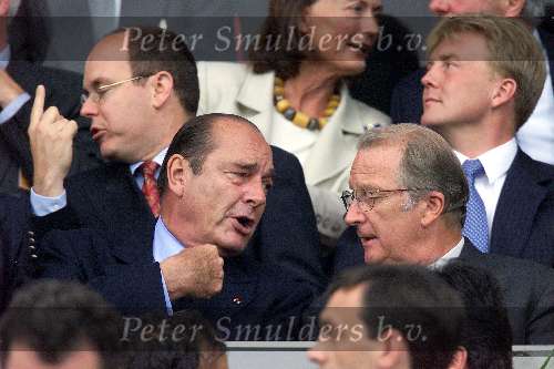 Rotterdam, 2 juli 2000   Euro 2000
Frankrijk-Italie, eindstand na verlenging 2-1
President Chirac in gesprek met Koning Albert van Belgie