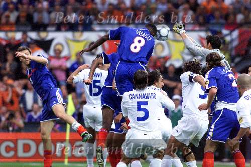 Rotterdam, 2 juli 2000   Euro 2000
Finale EK Tusen Frankrijk-Italie, eindstand 2-1 na verlenging.
Desailly