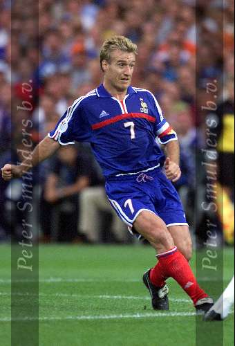 Rotterdam, 2 juli 2000   Euro 2000
Frankrijk-Italie, eindstand na verlenging 2-1
Deschamps