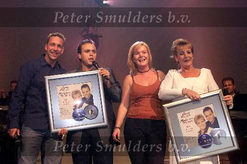 Den Bosch, 20 juli 2000
Uitreiking gouden CD Frans Bauer en Marianne Weber
verder Job de Bus & Antonette de Bus