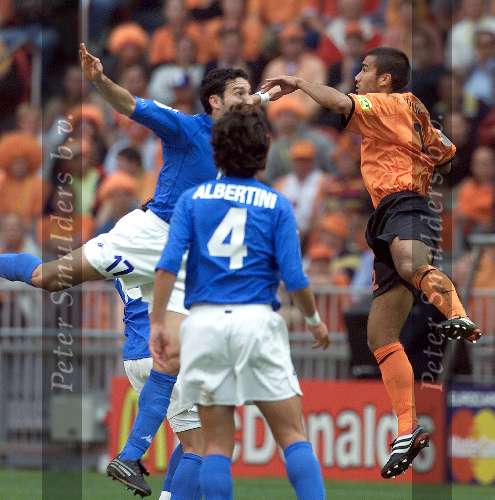 Amsterdam 29 juni 2000  Euro 2000
1/2 finale Nederland-Italie, eindstand 0-0 na verlenging o-o
Nederland verliest met strafschoppen
Giovanni v Bronckhorst ballet