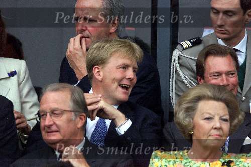 Rotterdam, 2 juli 2000   Euro 2000
Frankrijk-Italie, eindstand na verlenging 2-1
Prins Willem Alexander met Prins Henri v Luxemburg