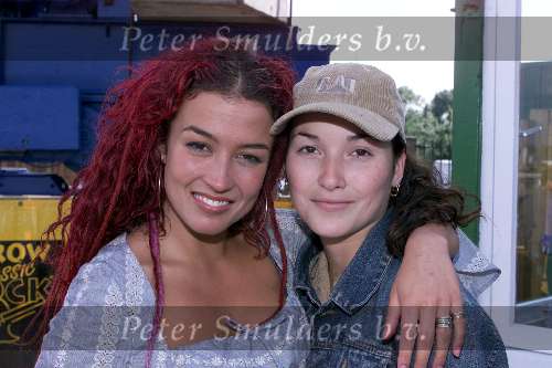 Amsterdam 10 juli 2000
Uitreiking CD van Katja schuurman bij Bunjy jumping Amsterdam.
Katja Schuurman met haar zusje Birgit Schuurman