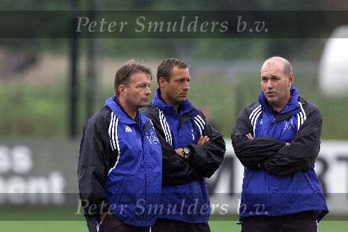 Amsterdam 5 juli 2000
Eerste training van AJAX seizoen 2000/2001 met een geheel nieuwe outfit van kledingsponsor ADIDAS
Co Adriaans-Johnny v \\\'t Schip en Leo v Veen