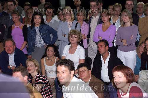 Amsterdam 17 juli 2000
Presentatie crew nieuwe musical 42nd street
met o.a. Mariska v Kolck, Bart Oomen, Gerrie v d klei, Angela schijf en Rein kolpa Martine bijl