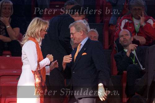 Doelpunten: Patrick kluivert, Ronald de Boer en Boudewijn Zenden
Rotterdam16 juni 2000 Euro 2000
Nederland-Denemarken, eindstand 3-0
Pieter v Vollenhoven met Natasja Froger