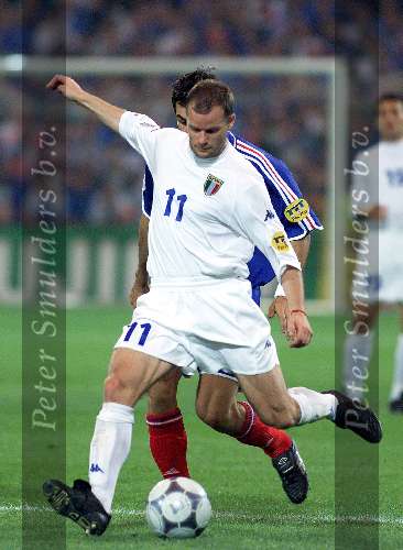 Rotterdam, 2 juli 2000   Euro 2000
Frankrijk-Italie, eindstand na verlenging 2-1
Pessotto