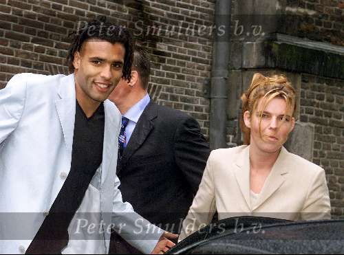 Amsterdam, 8 juli 2000
Trouwen Patrick kluivert met zijn Angela
Pierre v Hooijdonck met vriendin