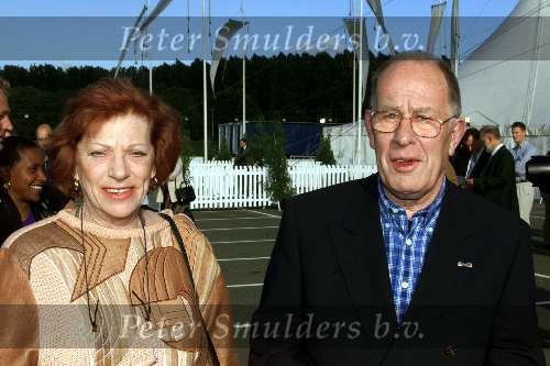 Rotterdam 12 juli 2000
Premiere Cirque du Soleil bij AHOY.
Pieter Lutz met vrouw