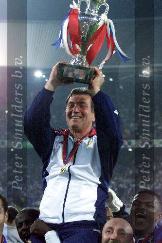 Rotterdam, 2 juli 2000   Euro 2000
Finale EK Tusen Frankrijk-Italie, eindstand 2-1 na verlenging.
Roger Lemerre