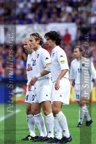 Rotterdam, 2 juli 2000   Euro 2000
Frankrijk-Italie, eindstand na verlenging 2-1
14 Di Bagio - 20 Totti - Albertini 4