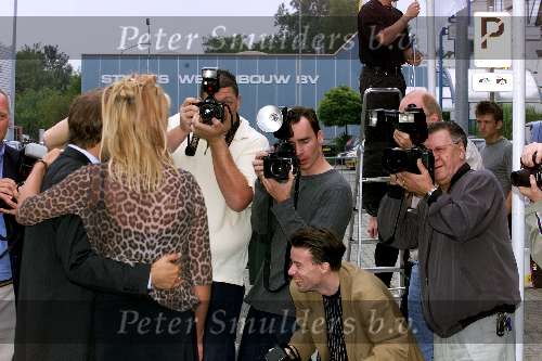 Hilversum 26 juli 2000
Presentatie winterseizoen RTL 4 en RTL 5
de fotojournalisten o.a. Joop v Tellingen en Edwin Jansen
Wilberto v d boogaart