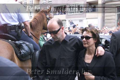Amsterdam 16 juli 2001
Crematie van Herman Brood.
de dienst was in Pardiso
Bart Chabot met vrouw