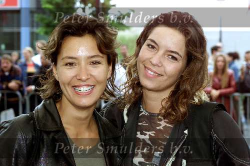 Amsterdam 11 juli 2001
Premiere van Thom Raider in Pathe Arena.
Bianca BB met een vriendin