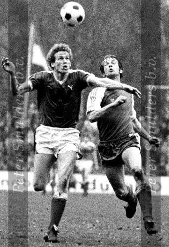 Wageningen, 23 november 1980
Komp. seizoen 1980/1981
Wageningen-PSV, eindstand 0-3
Op de foto  Paul Posthuma 

PETER SMULDERS BV