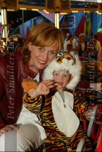 Amsterdam 9 juli 2002
Premiere Circus Renz
Arienne Spier met dochter