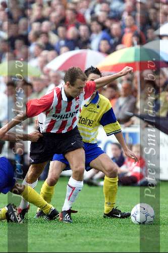 Schijndel 13 juli 2002
Schijndel - PSV  1-8 
Aktie van Arjen Robben