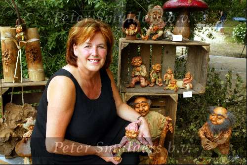 Nuenen 16 juli 2002
Dilian van Vlodorp met haar kabouters