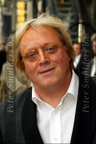 Amsterdam 7 juli 2002
Premiere Noord Koreaans staats circus
Eddy  Ouwens