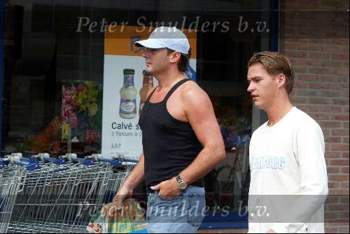 Aalsmeer 13 juli 2002
Gerard Joling met Dave