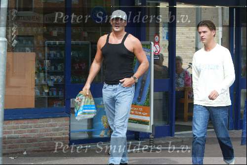 Aalsmeer 13 juli 2002
Gerard Joling met Dave
