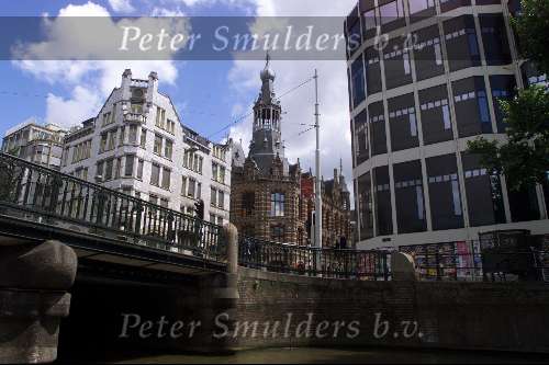 Amsterdam, 24 Juli 2002
Brug   Grachtenpanden   Sloepenroute