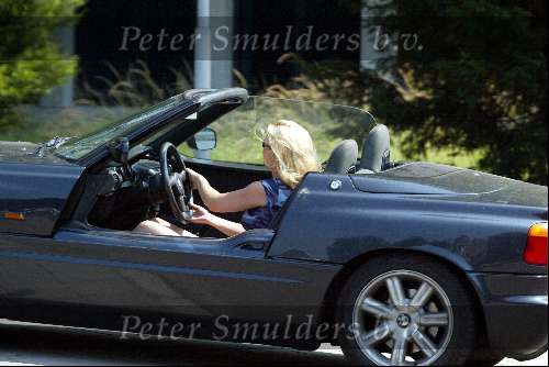 Scheveningen 30 juli 2002
Guus Nederhorst en Dinand (Kane) nieuwe huis en Guusje in BMW cabrio