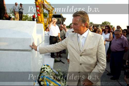 Valdesano 21 juli 2002
Begrafenis Pim Fortuyn.
hans breukhoven
