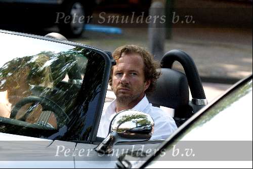 Laren 27 juli 2002
Herman Heinsbroek met zijn vrouw in BMW Z8 Cabrio