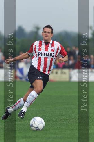 Schijndel 13 juli 2002
Schijndel - PSV  1-8 
Jan Vennegoor of Hesselink