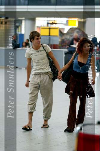 Haarlemmermeer 4 juli 2002
Katja Schuurman met haar nieuwe vriendje op schiphol