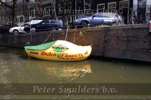 Amsterdam, 24 Juli 2002
Klomp Dutch Flowers als boot
Grachten  Sloepenroute
