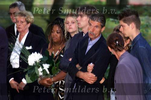 Velsen 19 Juli 2002
Opgraving lijk Pim fortuyn om te worden overgebracht naar Italie.