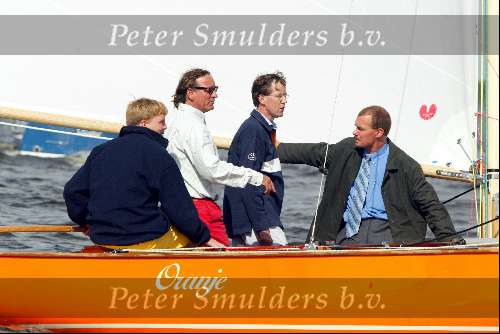 Kaagdorp 11 juli 2002
Prins Willem Alexander en Maxima krijgen boot
Theo Dietz