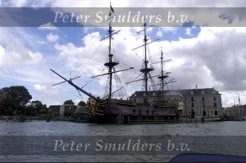 Amsterdam, 24 Juli 2002
Het scheepvaartmuseum met op de voorgrond het VOC Schip
Sloepenroute